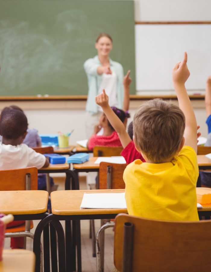 kinderen-vingers-omhoog kinderen-vingers-omhoog
